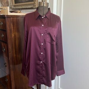 GAP Boyfriend Shirt in Bordeaux Satin